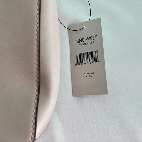 Nine West Prosper Mini Cameo Pink Triple Gusset Crossbody Handbag NEW Retail $69 - Picture 4 of 13